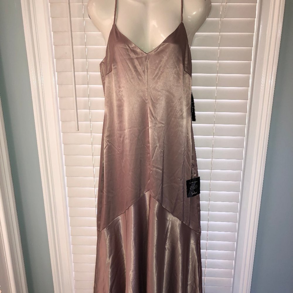 Lulu’s Mauve Satin Dress Medium size NWT 8 10